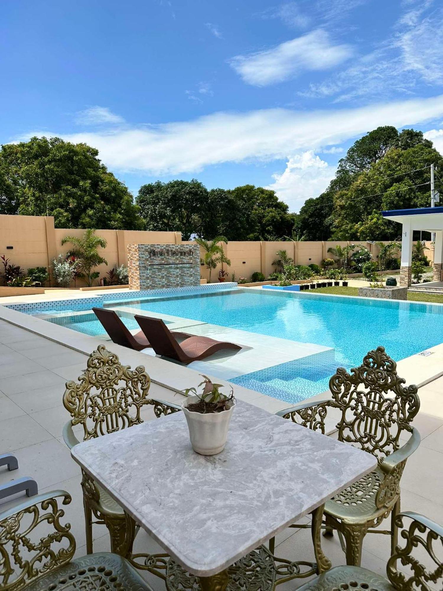 Aina Hannah Family Resort'S Greek Unit Calatagan Exterior photo